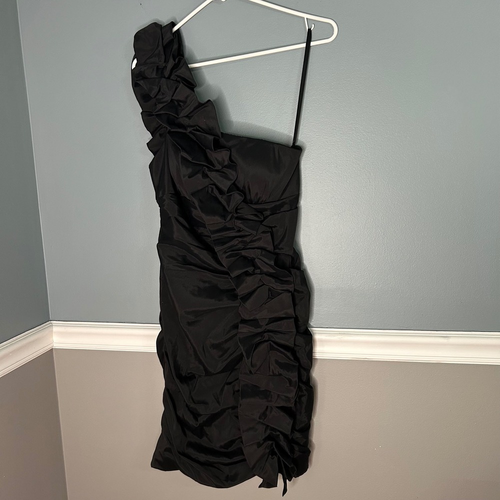 Betsy & Adam Black One Shoulder Ruched Ruffle Cocktail Dress Size 10‎ C19676